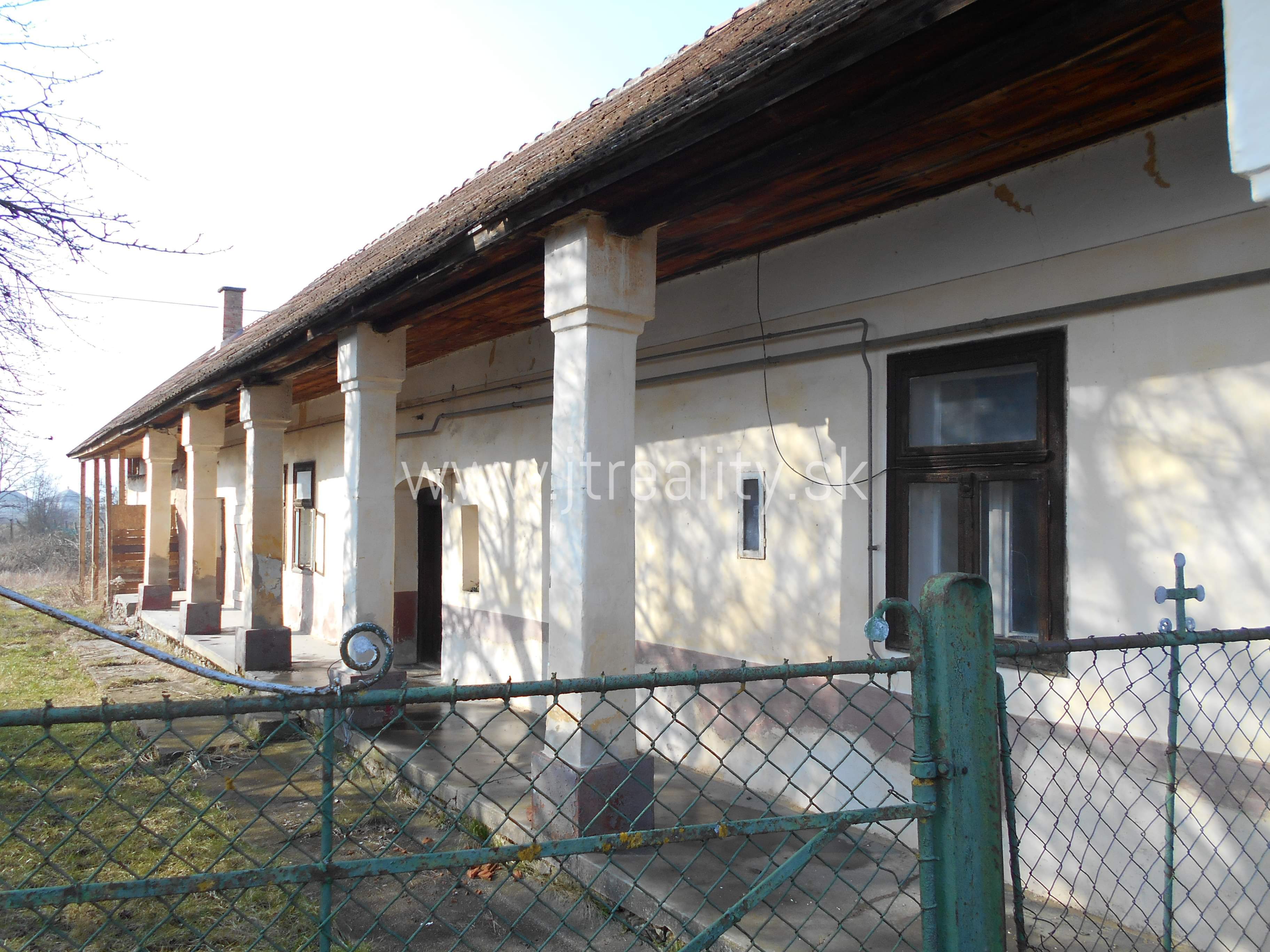 Vidiecky dom v Maďarsku - Hidvégardó